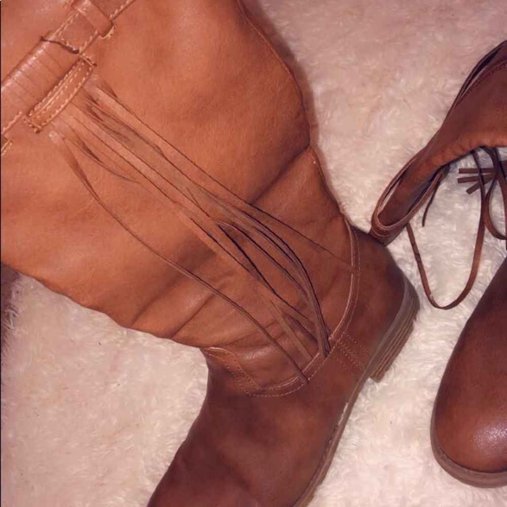 Heeled boots